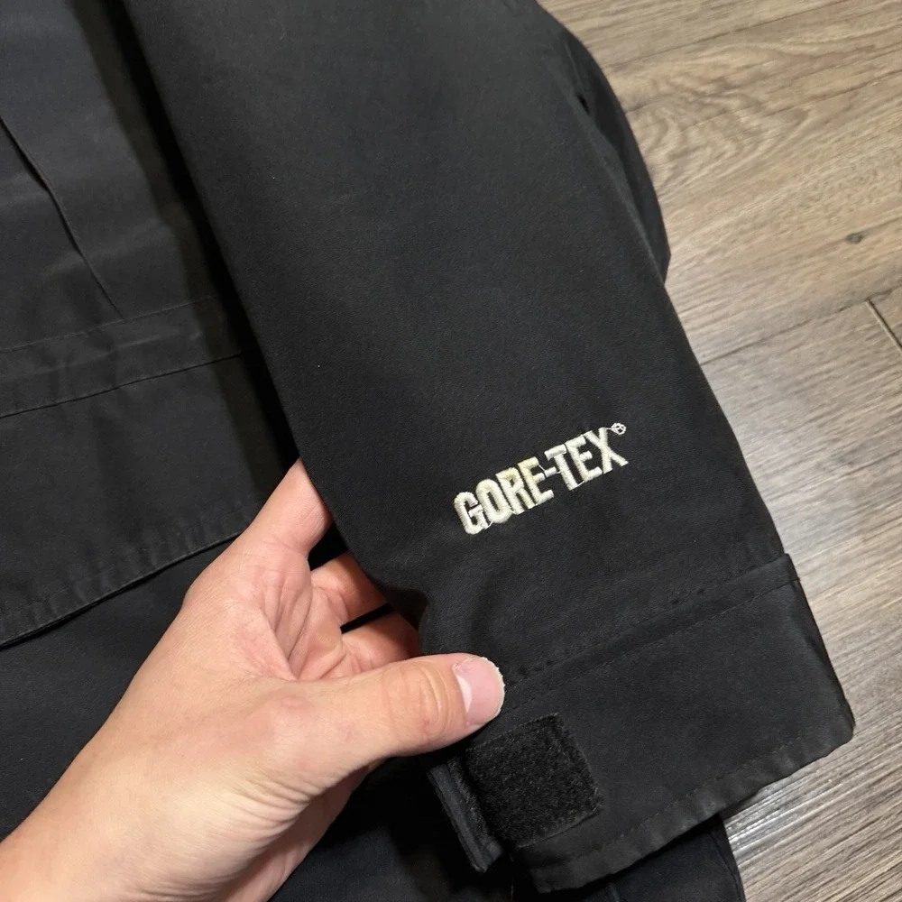 The North Face comes jacket
